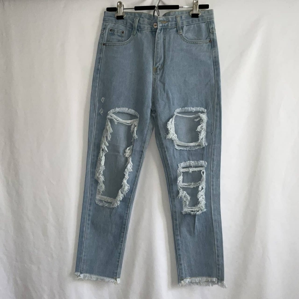 Blue denim ripped jeans